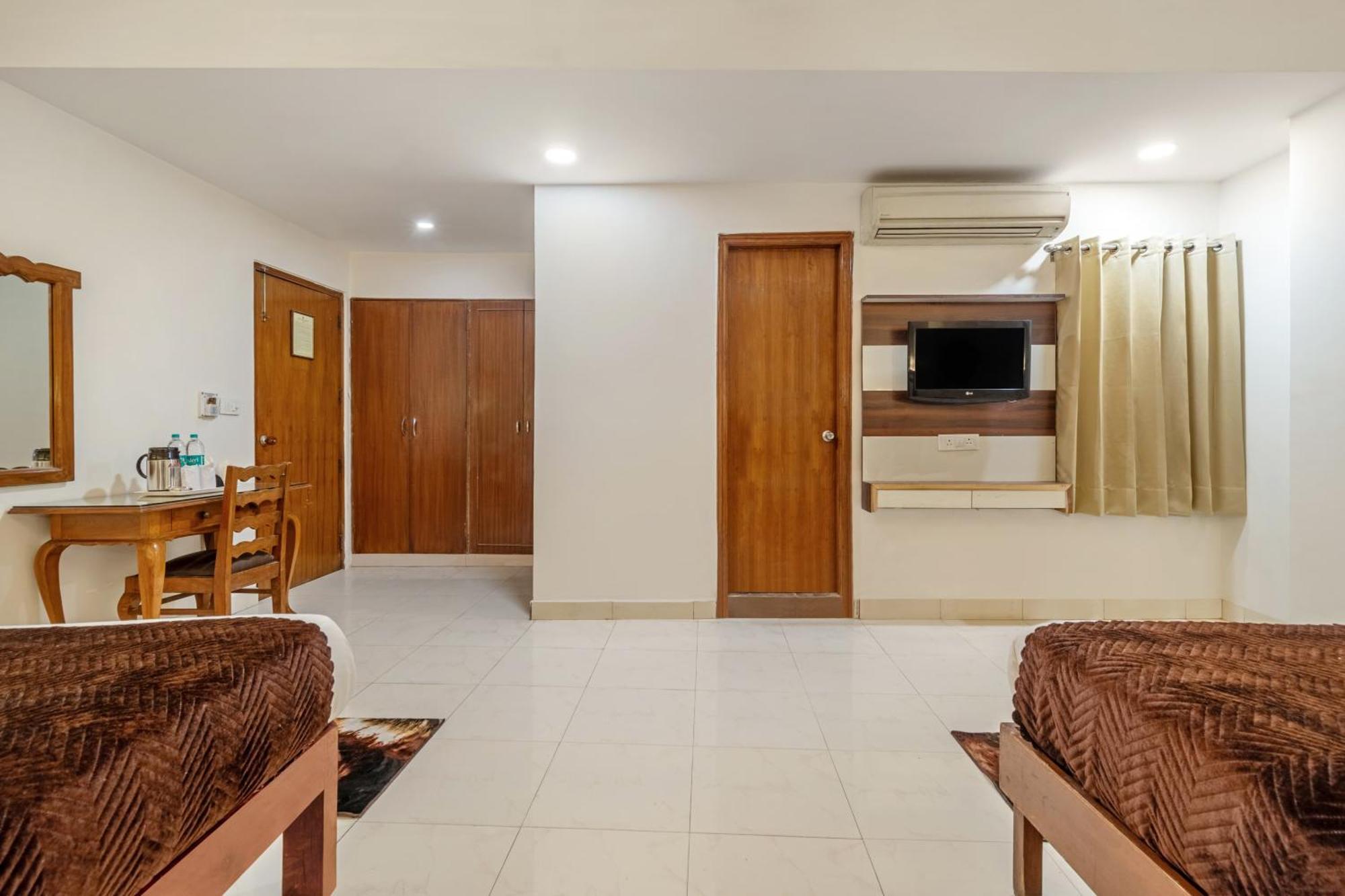 Hotel South Indian Delhi  Bagian luar foto