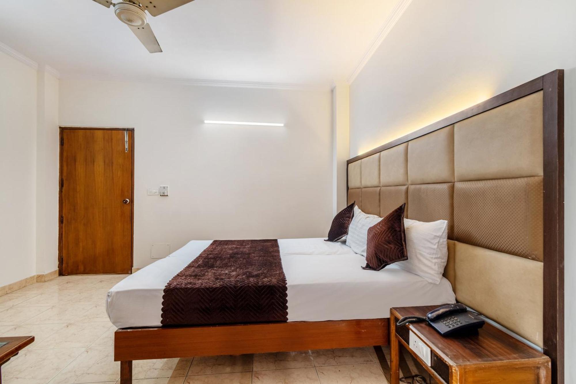 Hotel South Indian Delhi  Bagian luar foto